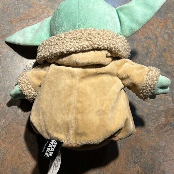 Star Wars Mandalorian Baby Yoda Plush 8” - Picture 2 of 4